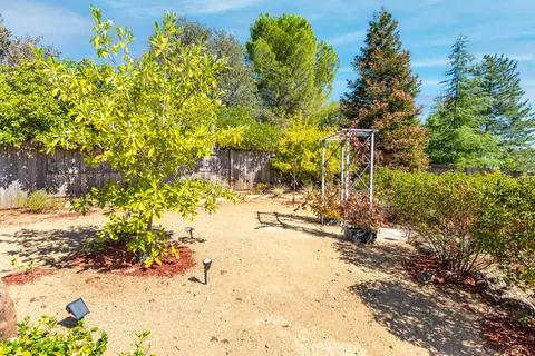 3665 Oro St, Redding, CA 96001 photo 28