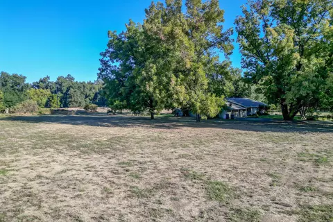Exterior - 3250 Rupert Rd, Anderson, CA 96007 photo 4 of 7
