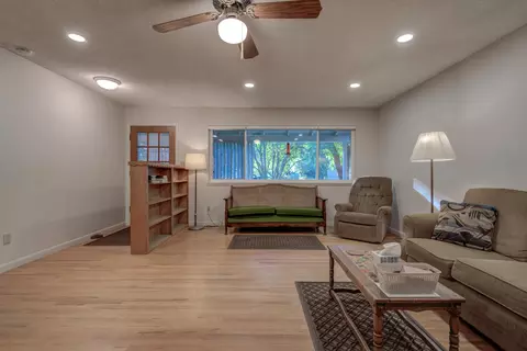 Living - 3250 Rupert Rd, Anderson, CA 96007 photo 2 of 3