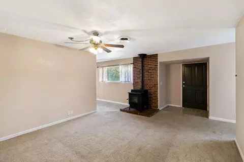 Living - 7924 Greenfield St, Redding, CA 96002 photo 2 of 4