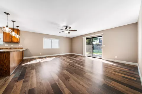 Living - 1768 Sterling Dr, Redding, CA 96003 photo 2 of 10