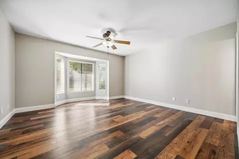 Living - 1768 Sterling Dr, Redding, CA 96003 photo 10 of 10