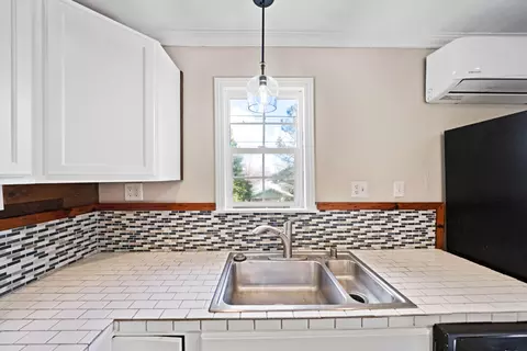 1243 Walnut Ave, Redding, CA 96001 photo 5