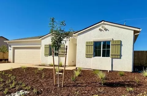 5450 Feathers Ave, Redding, CA 96002