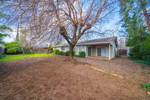 229 Newport Dr, Redding, CA 96001 photo 20