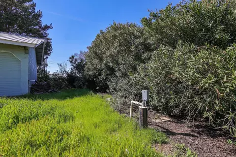Exterior - 14185 Trinity Ave, Red Bluff, CA 96080 photo 7 of 11