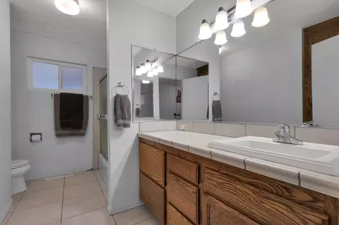 Bath - 14185 Trinity Ave, Red Bluff, CA 96080 photo 1 of 3
