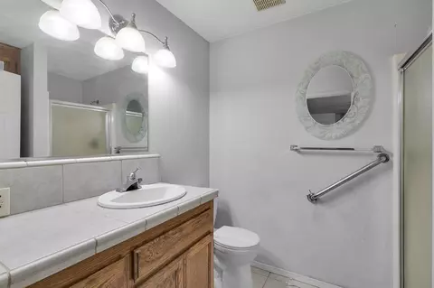 Bath - 14185 Trinity Ave, Red Bluff, CA 96080 photo 3 of 3