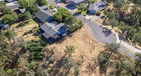 19764 Squaw Creek Pl, Cottonwood, CA 96022