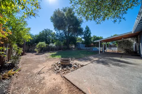 1047 Ledell Dr, Redding, CA 96002 photo 16