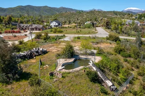 10075 Victoria Dr, Redding, CA 96001 photo 7