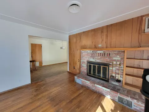 Living - 1893 Lindeena Ln, Redding, CA 96002 photo 1 of 3
