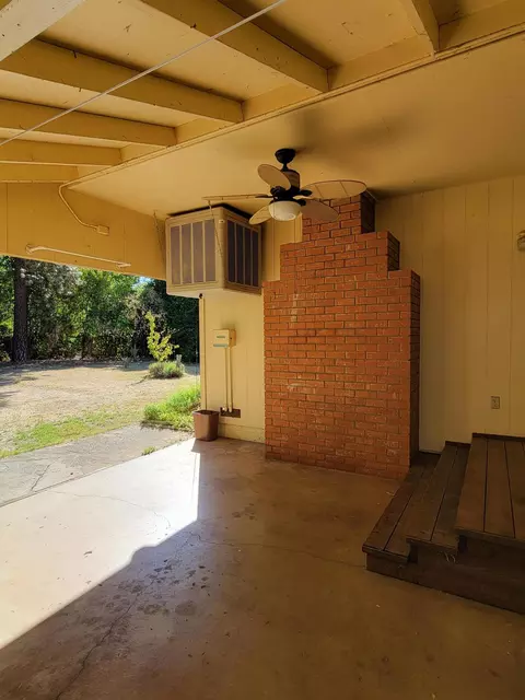 Exterior - 1893 Lindeena Ln, Redding, CA 96002 photo 5 of 9