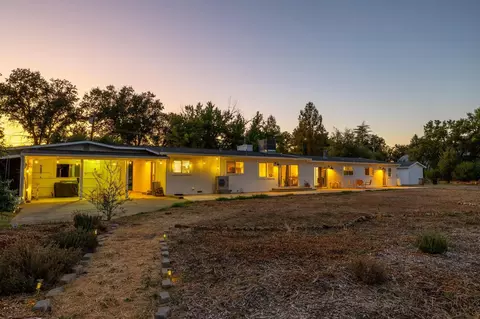 Exterior - 8185 Green Acres Ln, Redding, CA 96002 photo 7 of 8
