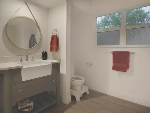 Bath - 8185 Green Acres Ln, Redding, CA 96002 photo 1 of 3