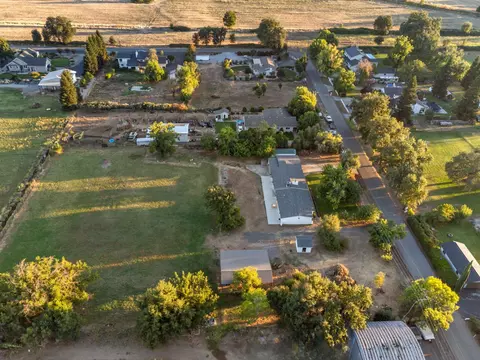 View/Area - 8185 Green Acres Ln, Redding, CA 96002 photo 2 of 4