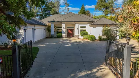 4146 Cheryl Dr, Redding, CA 96002