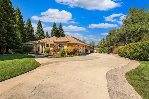 19284 Lewallen Ct, Redding, CA 96003
