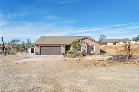 Exterior - 3404 Americana Way, Redding, CA 96003 photo 2 of 6