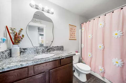 Bath - 3404 Americana Way, Redding, CA 96003 photo 2 of 2