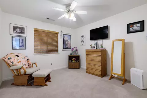 Bedroom - 3276 Middleton Ln, Redding, CA 96002 photo 5 of 5