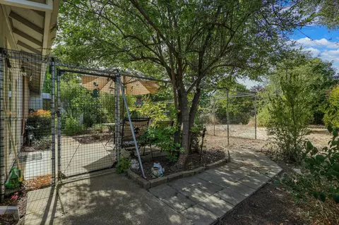 Exterior - 3276 Middleton Ln, Redding, CA 96002 photo 9 of 9