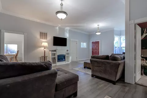 1558 Willis St, Redding, CA 96001 photo 11