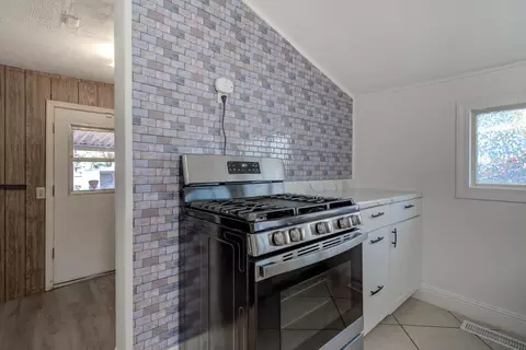 1558 Willis St, Redding, CA 96001 photo 17