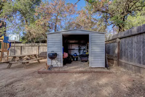 1558 Willis St, Redding, CA 96001 photo 32