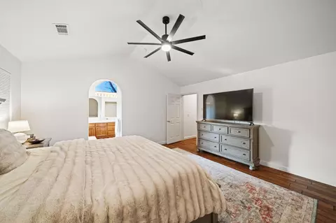Bedroom - 2991 Forest Hills Dr, Redding, CA 96002 photo 2 of 6