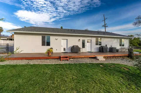 Exterior - 2991 Forest Hills Dr, Redding, CA 96002 photo 8 of 11
