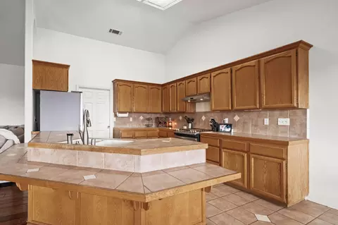 Kitchen - 2991 Forest Hills Dr, Redding, CA 96002 photo 1 of 4