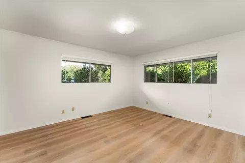 1914 Garden Ave, Redding, CA 96001 photo 10