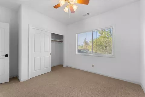 Bedroom - 21235 Albatross Way, Redding, CA 96003 photo 4 of 9
