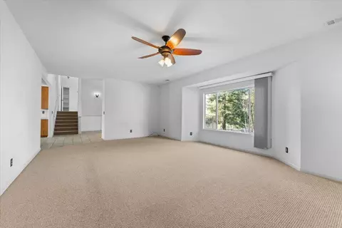 Living - 21235 Albatross Way, Redding, CA 96003 photo 3 of 5