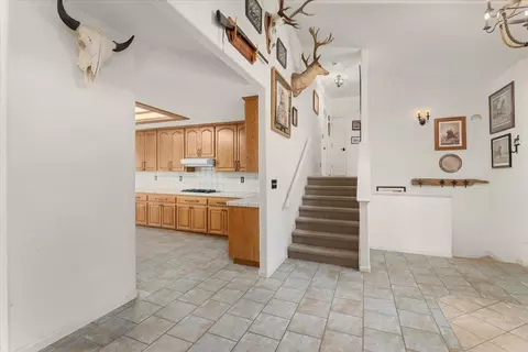 Entry Way - 21235 Albatross Way, Redding, CA 96003 photo 2 of 4