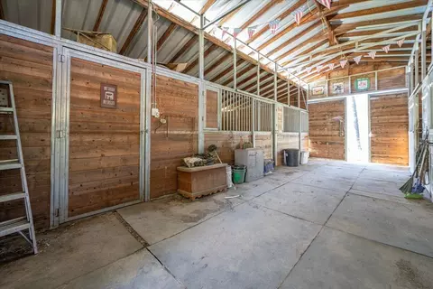 Entry Way - 21235 Albatross Way, Redding, CA 96003 photo 3 of 4