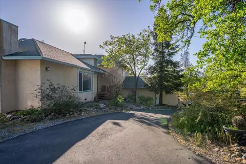 Exterior - 21235 Albatross Way, Redding, CA 96003 photo 29 of 30