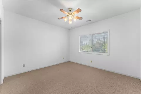 Bedroom - 21235 Albatross Way, Redding, CA 96003 photo 5 of 9