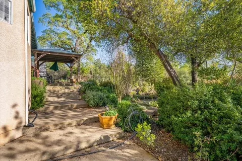 Exterior - 21235 Albatross Way, Redding, CA 96003 photo 6 of 30
