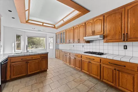 Kitchen - 21235 Albatross Way, Redding, CA 96003 photo 1 of 4