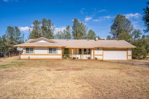 7059 Siesta Ct, Anderson, CA 96007