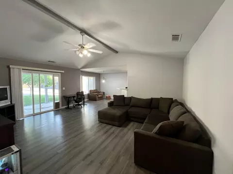 Living - 5509 Mill Pond Ln, Redding, CA 96001 photo 1 of 2