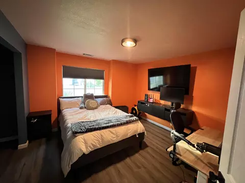 Bedroom - 5509 Mill Pond Ln, Redding, CA 96001 photo 1 of 5