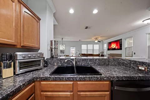 2376 Shining Star Way, Redding, CA 96003 photo 10