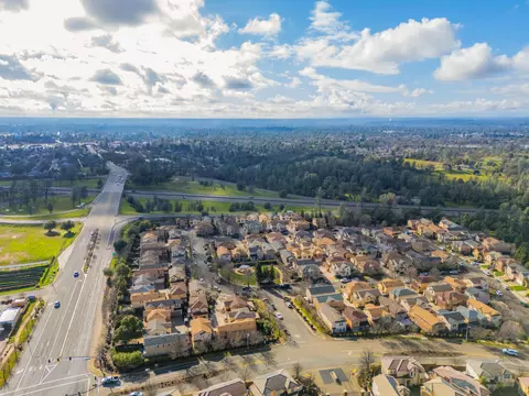 2376 Shining Star Way, Redding, CA 96003 photo 32
