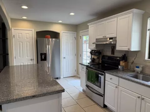 Kitchen - 1893 Cirrus St, Redding, CA 96002 photo 4 of 4