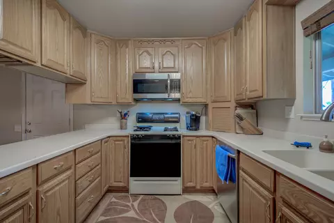 Kitchen - 20533 Burney Ct, Burney, CA 96013 photo 2 of 6