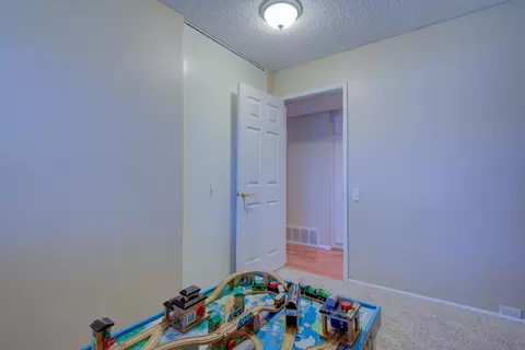 Bedroom - 20533 Burney Ct, Burney, CA 96013 photo 7 of 7