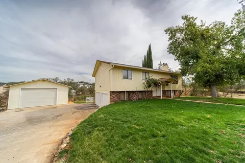 19530 Covington Mill Dr, Cottonwood, CA 96022